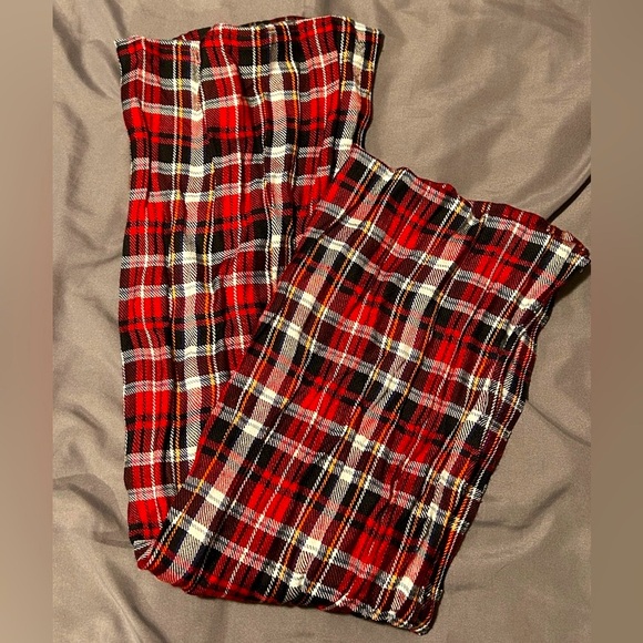 Beautiful Plaid Infinity Scarf - Picture 2 of 5